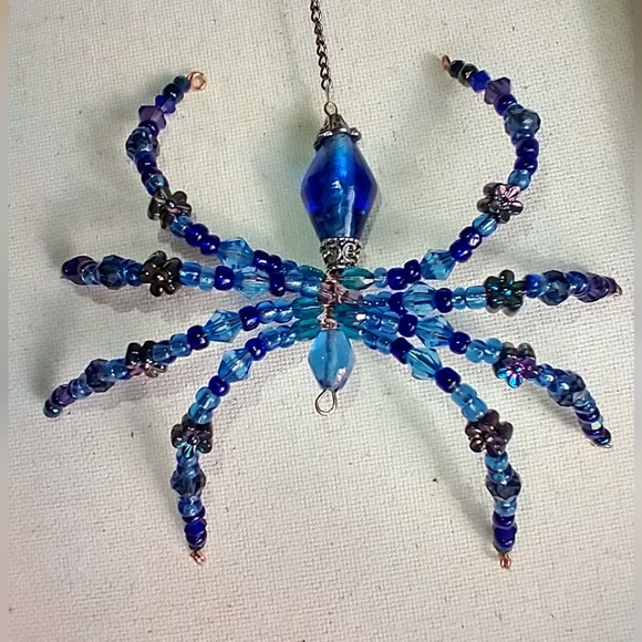 Blue Beaded Spider Pendant - Picture 9 of 9